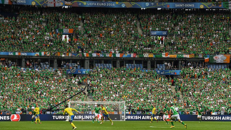 Ireland’s ‘Green Army’ fans offer welcome antidote to Euro 2016 football violence (VIDEOS)