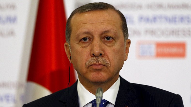 Erdogan threatens to hold EU bid referendum unless Turkey gets visa-free travel