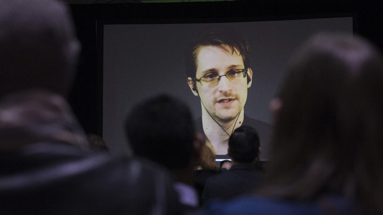 Edward Snowden’s legal team to seek presidential pardon from Obama