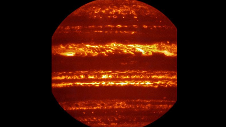   Jupiter climate creates amazing fireball images 