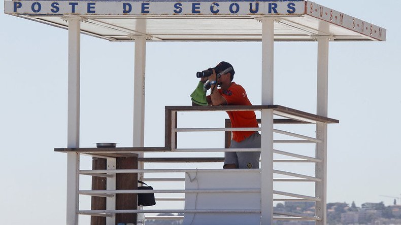 Is that a gun in your Speedo? Armed lifeguards to patrol French beaches