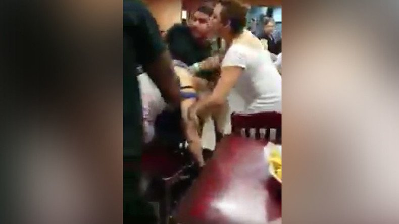 First world problem: Salsa-inspired brawl wrecks Dallas eatery (VIDEO)