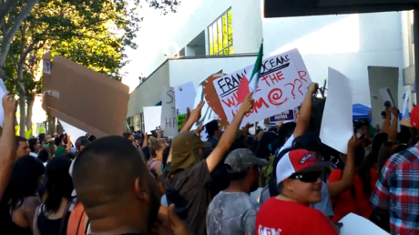 ‘F*** your wall!’: Trump protesters & supporters clash in San Jose as Ryan offers endorsement