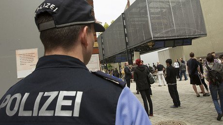 Germany wants intel services to have radicalized teens under watch