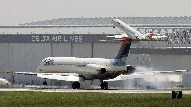 Delta flight lands at Air Force base by mistake