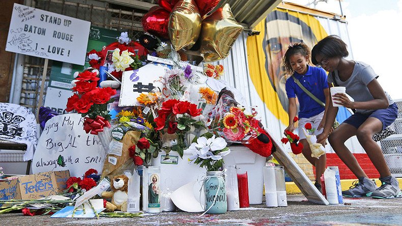 Owner of Baton Rouge store where Alton Sterling was killed sues police