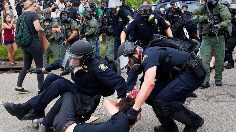 ACLU sues Baton Rouge police, calls for temporary restraining order on future protests