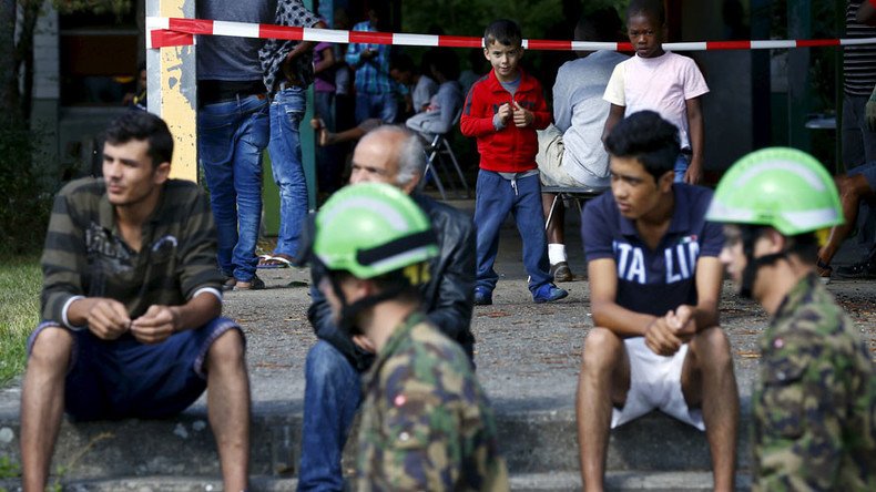 Swiss commune calls not to rent homes to refugees, fears financial disaster