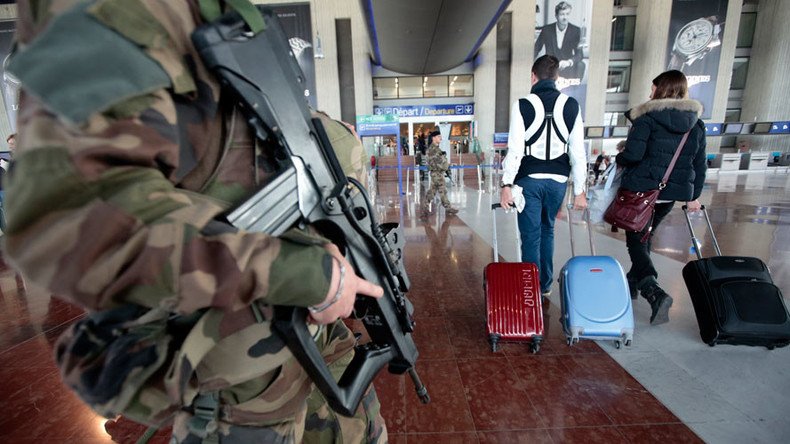 Nice airport briefly evacuated, troops deployed over unattended bag