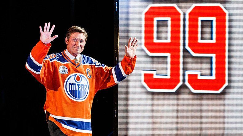 More than $200K for a card: Wayne Gretzky to set new hockey record at auction