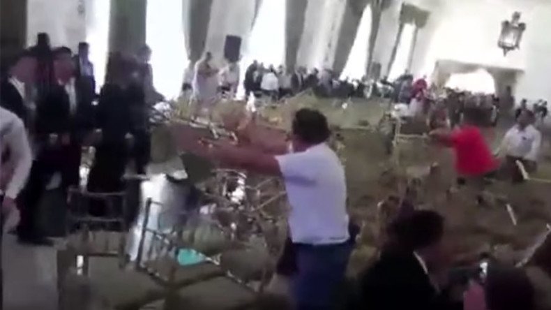  Badly behaved teachers fight with chairs as Mexico conference busts up (VIDEO)