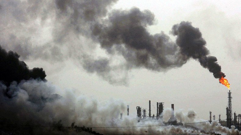 Oil giants agree to pay $425 million to reduce air pollution
