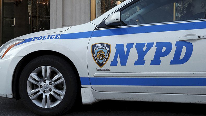 4 suspects at large after shooting near NYPD cops in Brooklyn