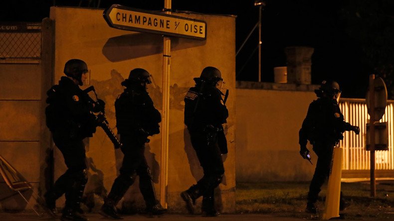 New night of violence in Paris suburbs after death of black man in police custody (PHOTOS, VIDEO)