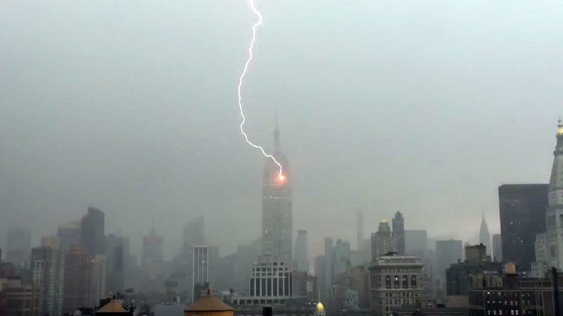 Dramatic moment Empire State Building struck by lightning bolt captured on camera (VIDEO)