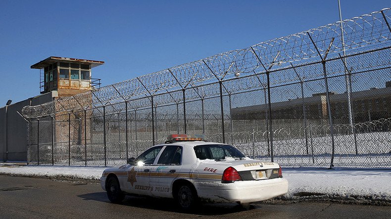 Inmates seize top level, take hostage at Cook County Jail