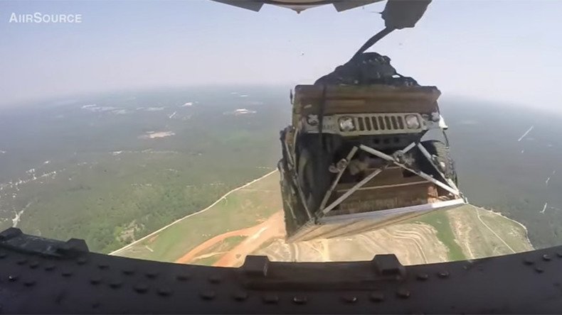 Skyfall: Humvees airdropped from 5,000 feet by C-17 (VIDEO)