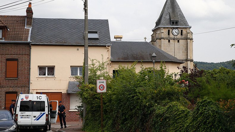 After slitting priest’s throat, France church attackers smiled & talked peace and God – witnesses
