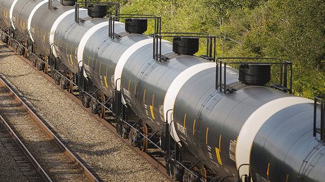 Caustic fracking chemical spills in San Antonio train derailment