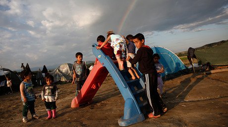 Almost 96,000 unaccompanied minors sought asylum in EU in 2015 – agency
