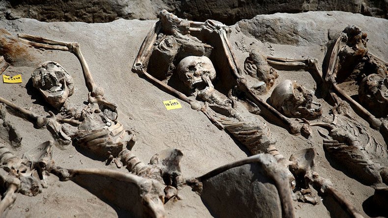 Ancient execution: 80 shackled skeletons found in Greek cemetery (PHOTOS)