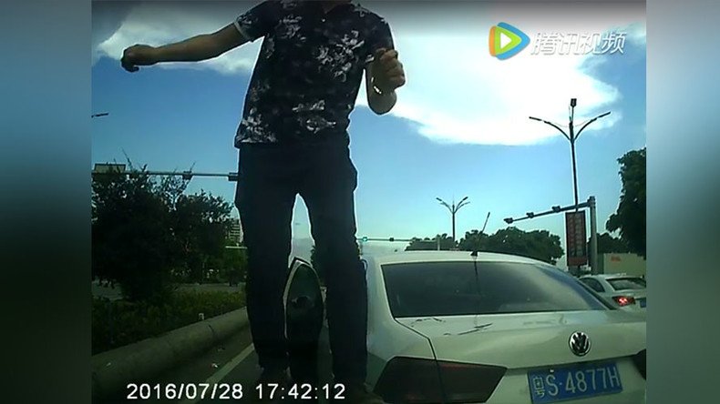 Extreme road rage escalates into crazed car-ramming episode in China (VIDEO)