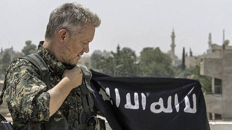 British actor turns his back on Hollywood for a second go at fighting ISIS
