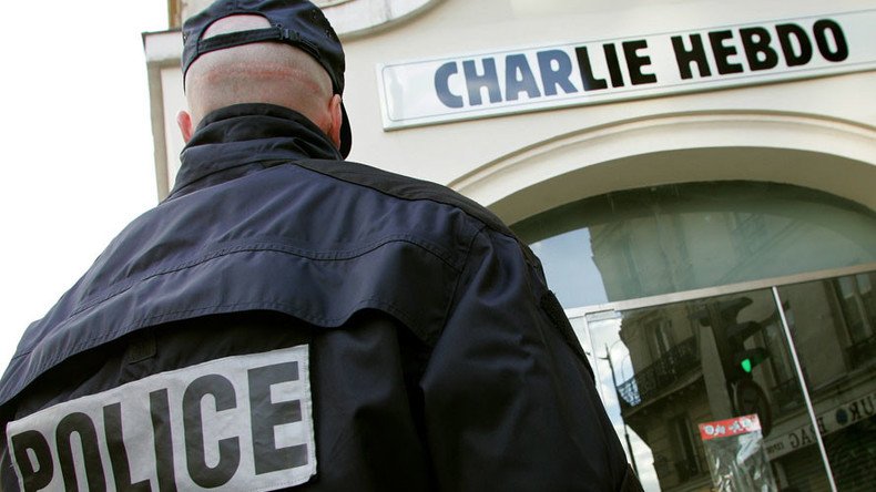 Charlie Hebdo reports death threats to police after publishing naked Muslims cartoon