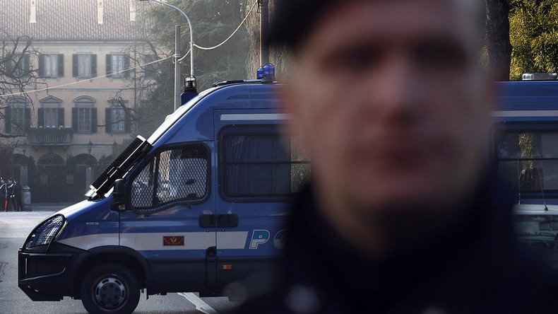 Thieves dig tunnel to rob Italian bank despite residents warning police of strange sounds 