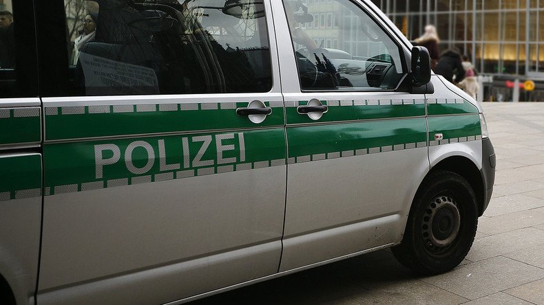 Knife attack & shooting in Cologne, suspects on the run 