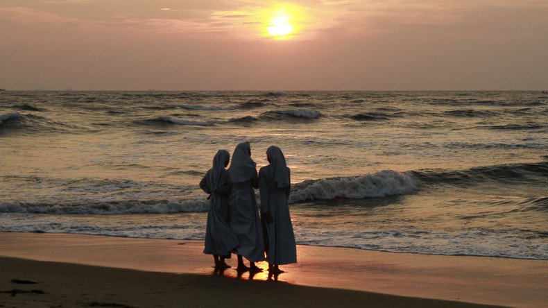 Italian imam posts photo of nuns on beach to discuss burqini ban, gets FB account blocked 