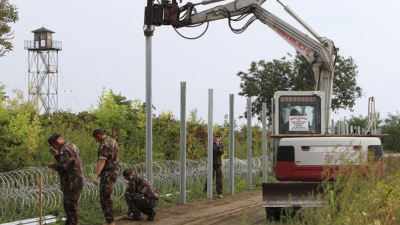 Hungary set to build second fence on Serbian border to stop migrants – Orban