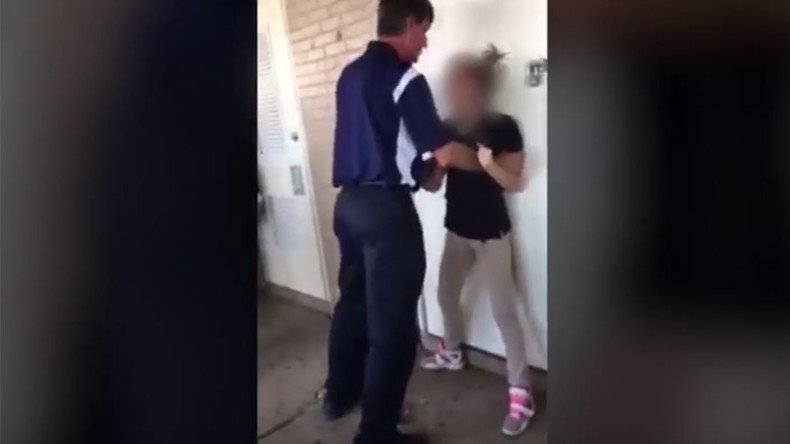 Alabama student attacks teacher with stun gun (VIDEO)