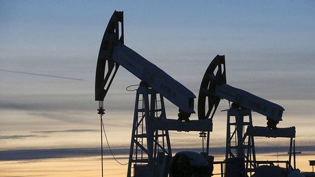 Crude oil slips below $40 for first time since April