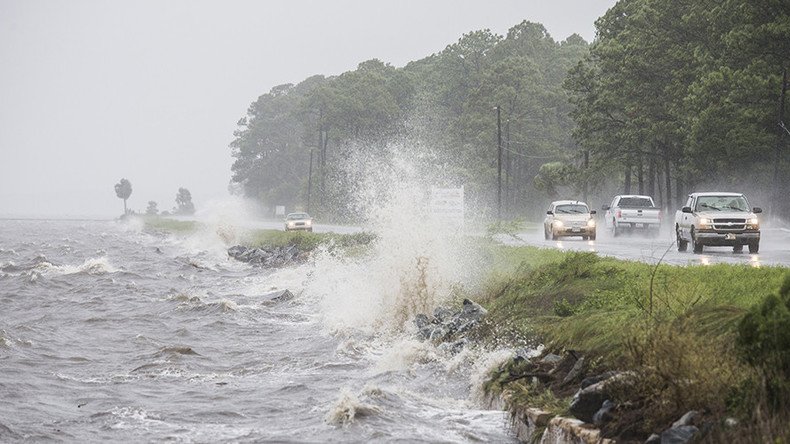 Hermine hits hard: Thousands of homes without power as 1st hurricane in decade lashes Florida 