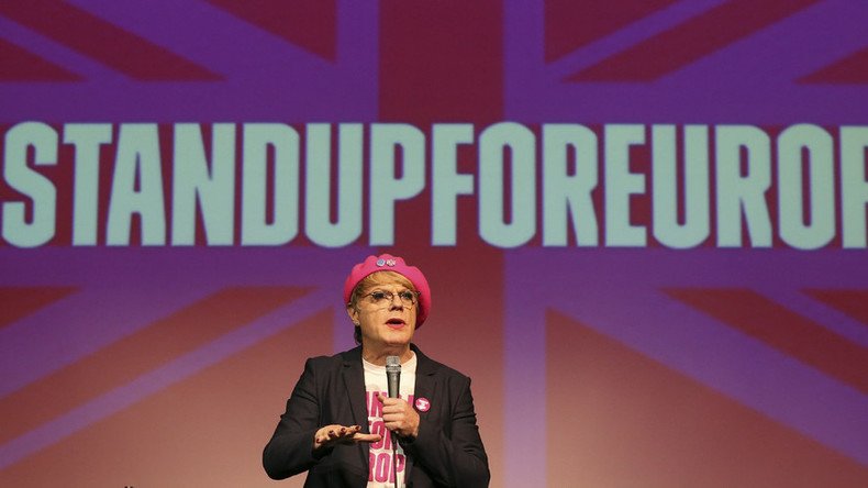 Comedian Eddie Izzard’s pink beret stolen while thousands #marchforeurope (VIDEO, PHOTOS)