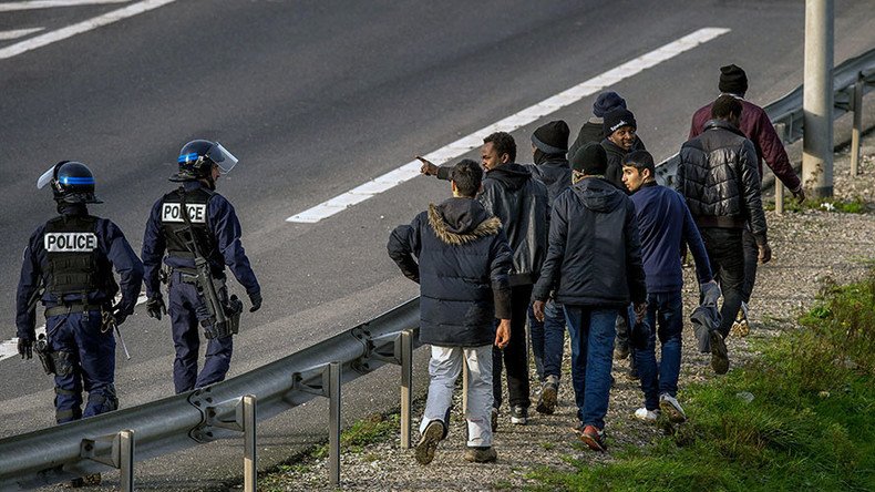 Trumped! Massive concrete wall planned for Calais to keep migrants out of Britain