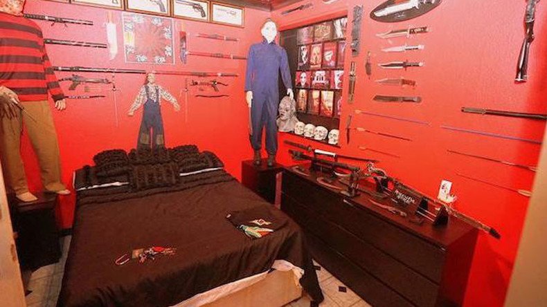Killer apartment: This London flat comes with its own ‘murder room’ (PHOTOS)
