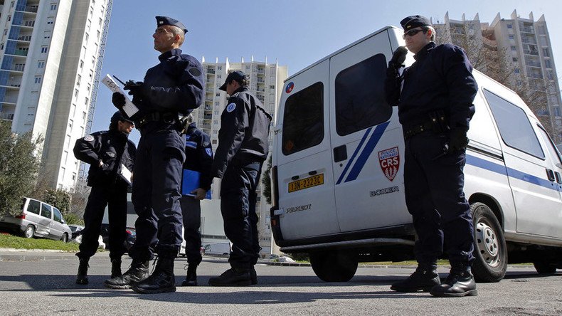 Suspicious vehicle containing gas canisters found near synagogue in Marseille – report 