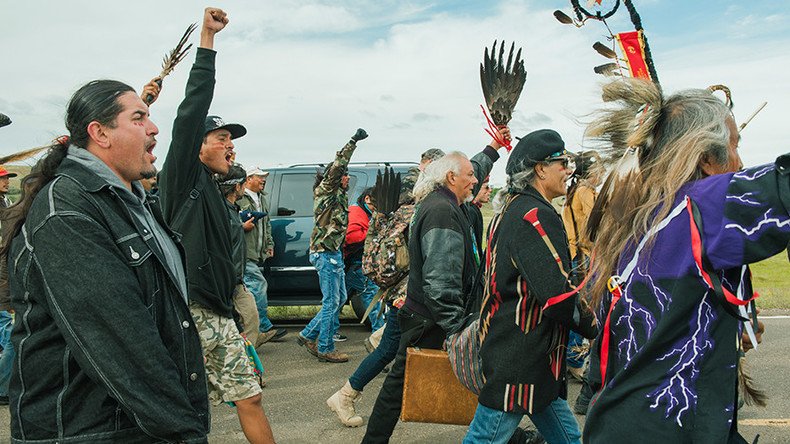 Police arrest 22 after ‘swarm’ at Dakota pipeline construction site (VIDEO)