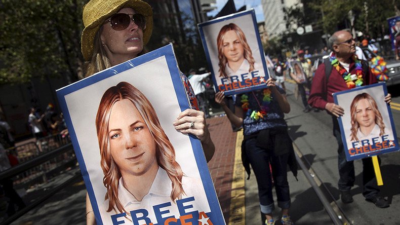 Chelsea Manning ends hunger strike after military grants gender transition surgery