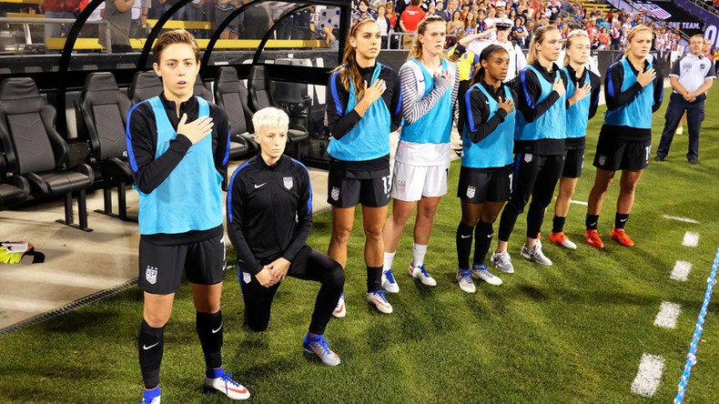 Rapinoe kneels during anthem before USA friendly, blasted by US Soccer