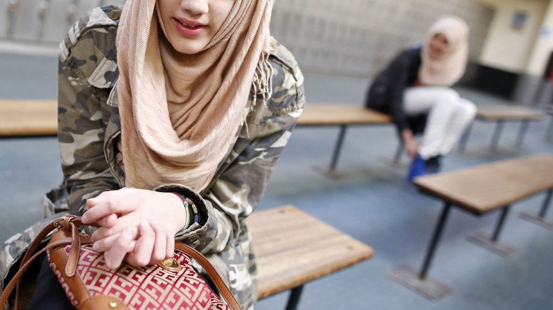 Spanish regional govt orders school to allow Muslim student to wear hijab in class