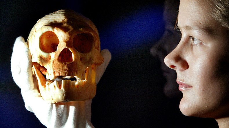 ‘Hobbicide’? Humans chief suspects in ancient ‘Hobbit’ genocide after teeth found in cave