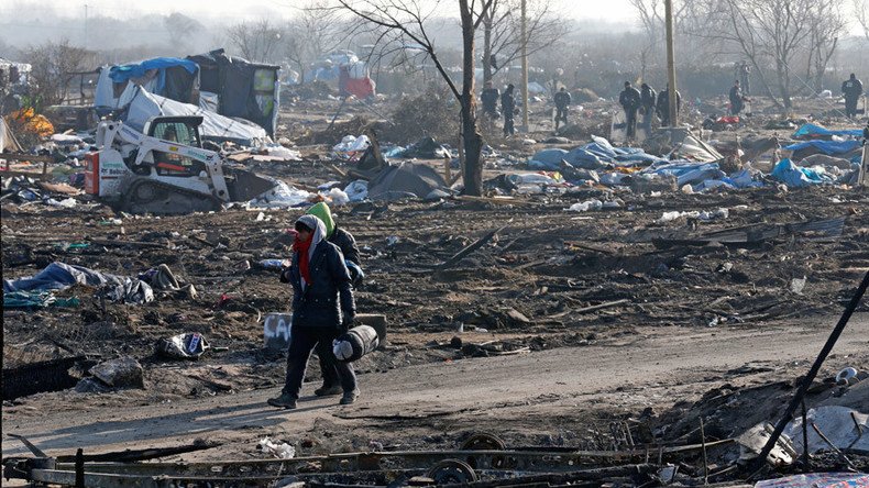 Calais ‘Jungle’ migrants to be dispersed across France – Hollande