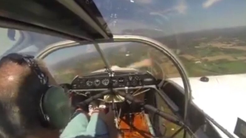 Plane’s propeller falls off mid-flight in stomach-churning footage (VIDEO)