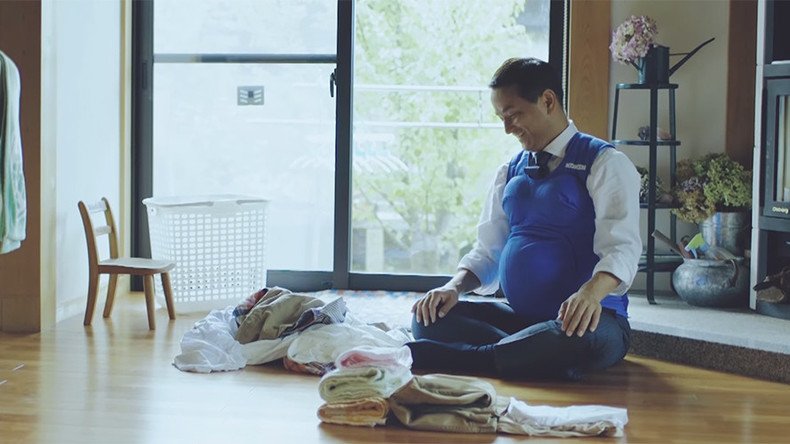 3 Japanese governors don ‘pregnancy’ vests urging men to help at home (VIDEO)