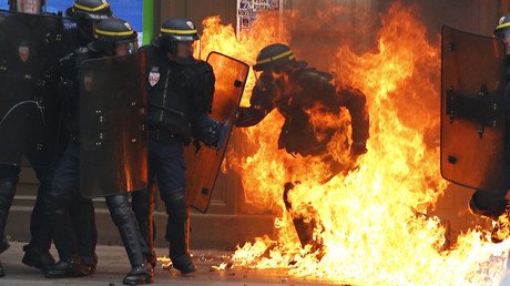 Policeman engulfed in flames triggers fury against French protesters (PHOTO)