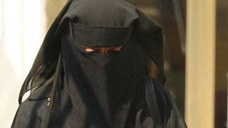 ‘Symbol of oppression:’ German college in hot water over controversial burqa course