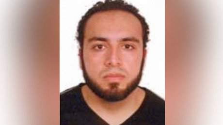 NYPD releases PHOTO of man wanted in connection with Chelsea bombing